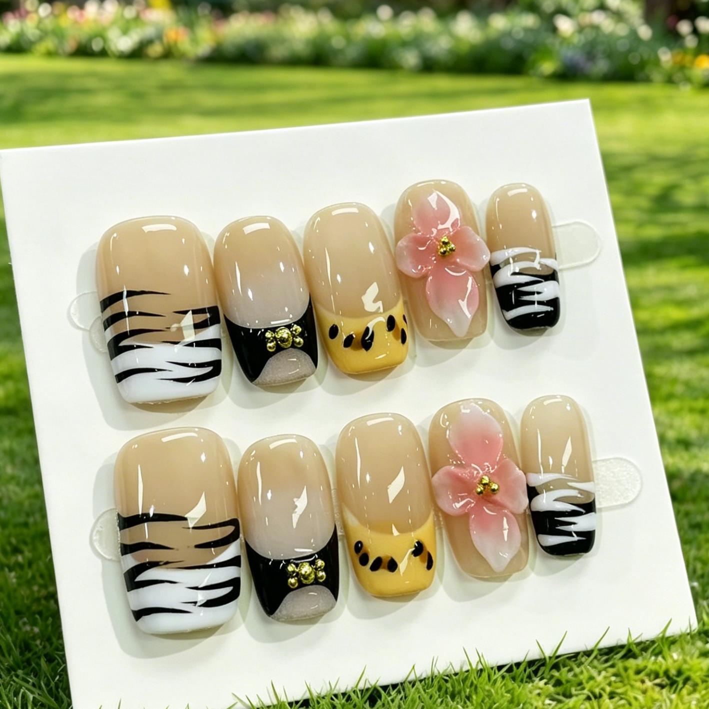 Luxury 3D Gold Flower Press On Fake Nails
